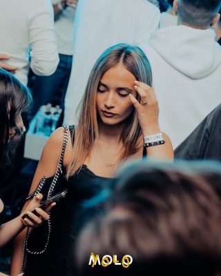 AMOLO-8