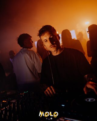 AMOLO-20